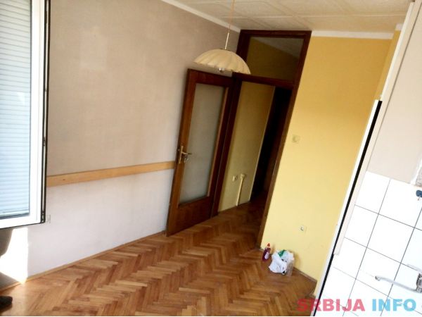 Stan na Bulevaru Zorana Đinđića