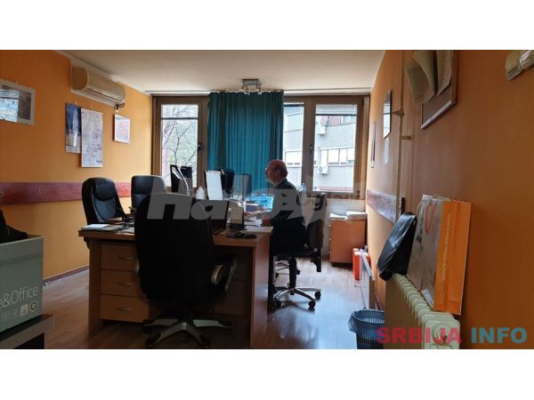 Lokal 46m2,Banovo Brdo, TC STANKOM