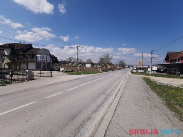 Prodajem poslovno-stambeni objekat