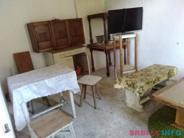 Na prodaju vikendica u Mandjelosu-Sremska Mitrovica