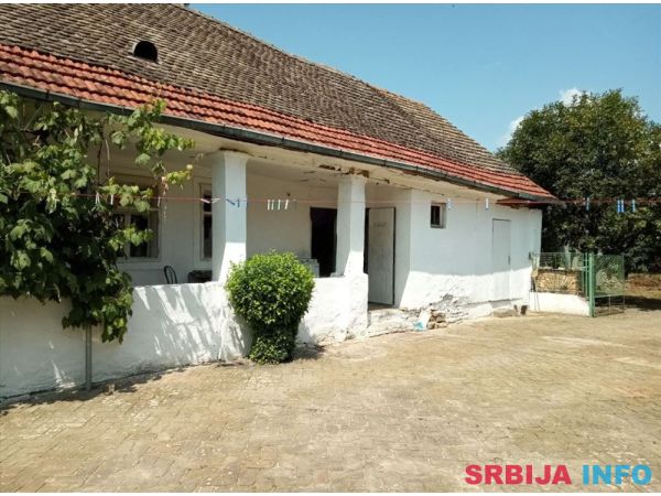 Prodaje se kuca u Ratkovu-Odzaci