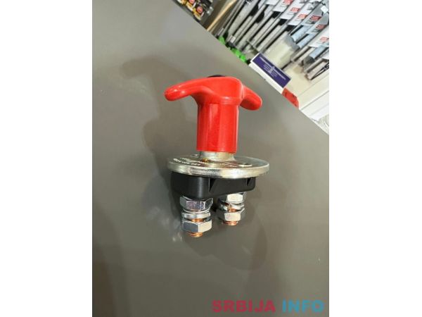 TRAKTOR DELOVI POVOLJNO ZBOG ZATVARANJA DELATNOSTI 0638288433