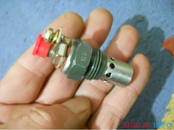 TRAKTOR DELOVI POVOLJNO ZBOG ZATVARANJA DELATNOSTI 0638288433