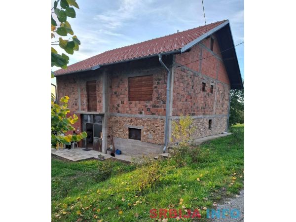 Prodajem kucu Đurinci-Sopot