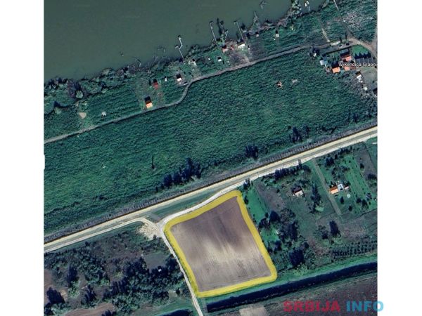 Zemlji&scaron;te na prodaju/zakup - Plac na Dunavu idealan za vikendice i pecanje