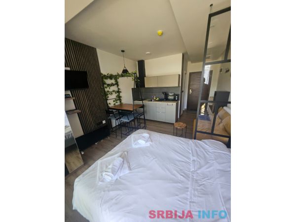 Prodaje se luksuzan studio-apartman na Kopaoniku