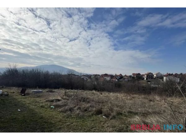 Prodajem plac 8.13 ari