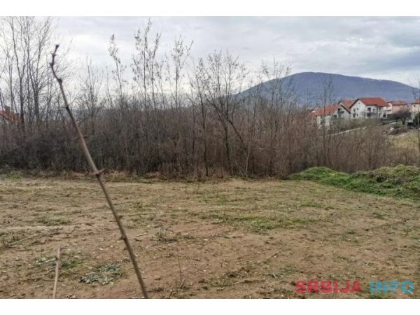 Prodajem plac 8.13 ari