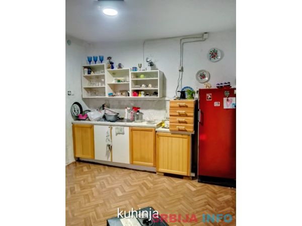 Prodajem kucu u Banatskoj Dubici