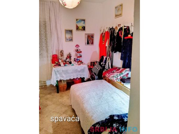 Prodajem kucu u Banatskoj Dubici