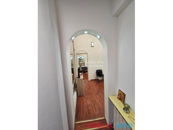 Dvoiposoban stan na prodaju, Slavija, 42m2 + 15m2 terasa
