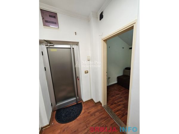 Dvoiposoban stan na prodaju, Slavija, 42m2 + 15m2 terasa