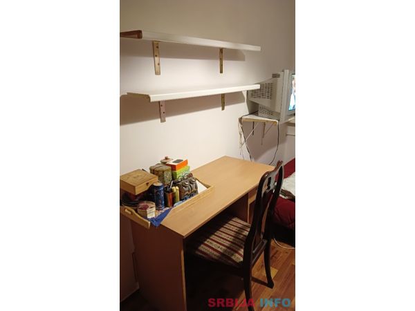 IZDAJEM SOBU U BLOKU 70 OD 01.07.