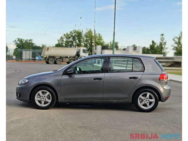 Na prodaju Volkswagen Golf 6 1.6 TDI, 2011. godi&scaron;te 