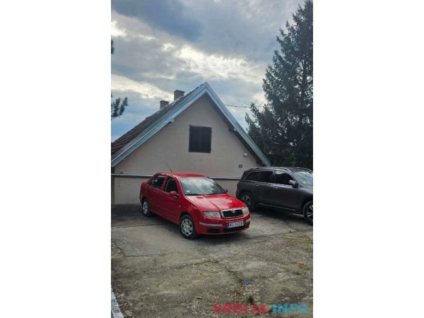 Prodajem vikend kuca na Banstolu