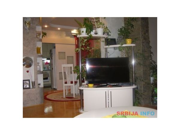 LUX STAN U Požarevcu