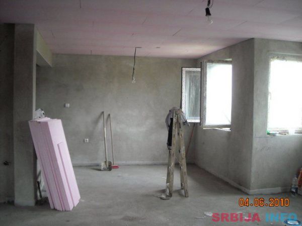 Poslovno Stambeni objekat 75000 E