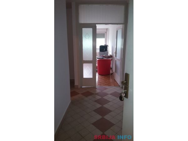 Stan na prodaju-Medak III