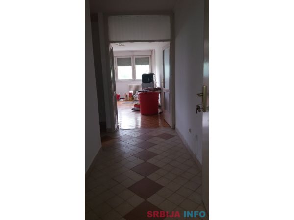 Stan na prodaju-Medak III