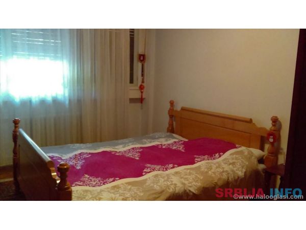 Stan na Novom Beogradu 71m2