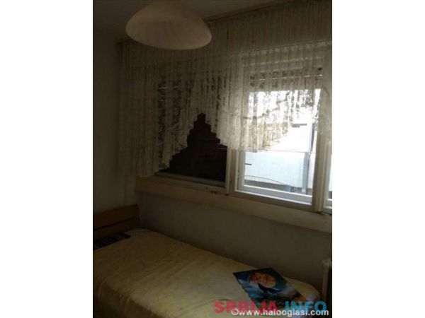 Stan na Novom Beogradu 71m2