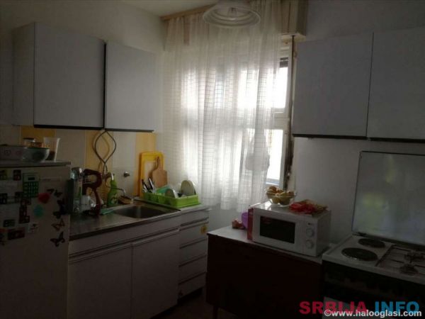 Stan na Novom Beogradu 71m2