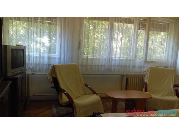 Stan na Novom Beogradu 71m2