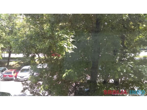Stan na Novom Beogradu 71m2