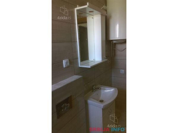 Prodajem povoljno apartman na Zlatiboru