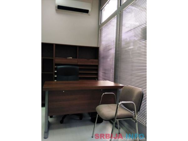 Izdaje se lokal 25m2,u atrijumu zgrade kod Arene