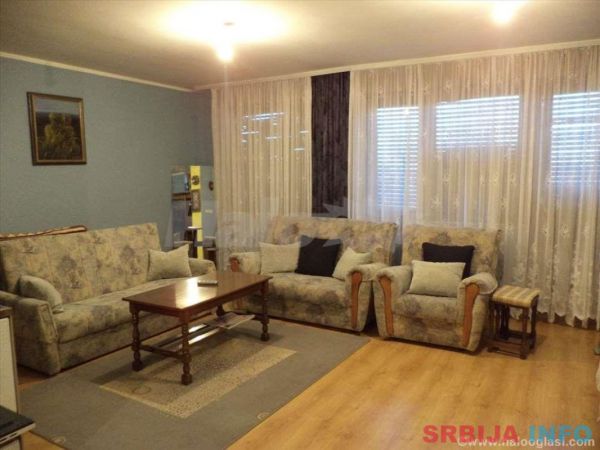 Dvojna kuca Runjani-Loznica