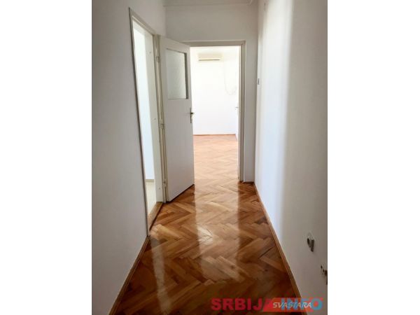 Radija; ac, potpuno renoviran, nekoriscen, 2-soban
