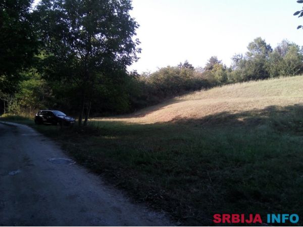 Plac 20 ari, Obrenovac- Mislođin 