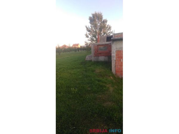 Nezavrsena kuca i 10.5 ari placa, Kraljevo-Jarcujak