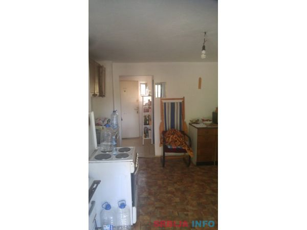 Vikendica Milosevacko jezero 100m2 i 20ari