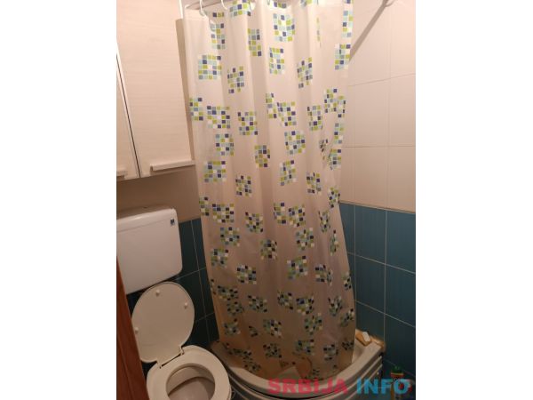 Izdajem stan na Zvezdari 