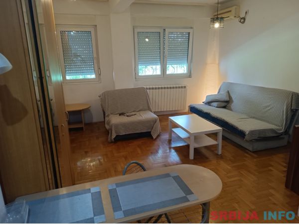 Izdajem stan na Zvezdari 