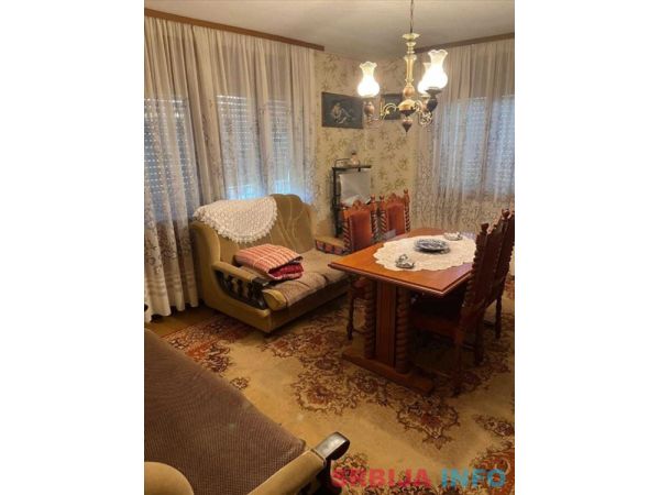 Odlicna kuca za porodicu Aleksandrovac-Žabari