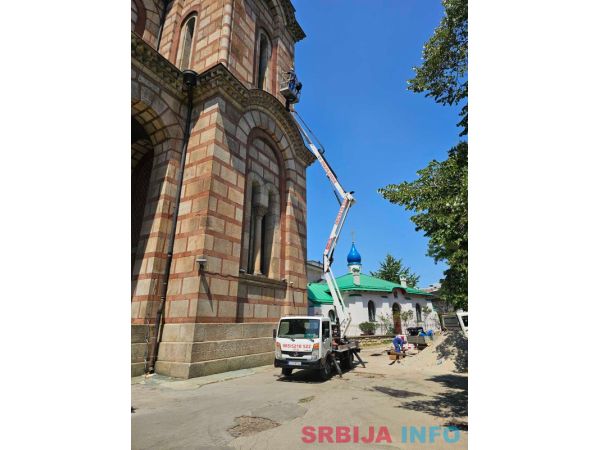 Iznajmljivanje kamiona sa korpom