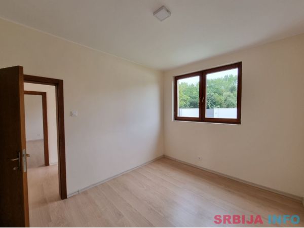 Moderna vila sa bazenom na Palicu