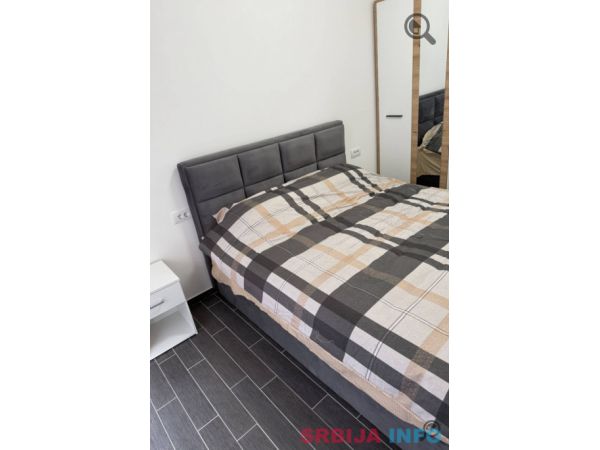 Trosoban Apartman Hemi Lux Beograd Zemun