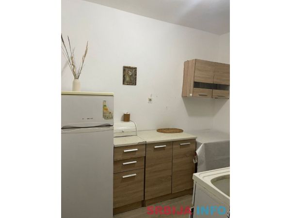 Izdavanje kuća 110 m2 Sutomore za odmor