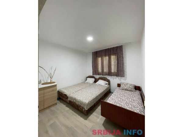 Izdavanje kuća 110 m2 Sutomore za odmor