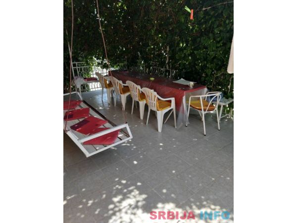 Izdavanje kuća 110 m2 Sutomore za odmor