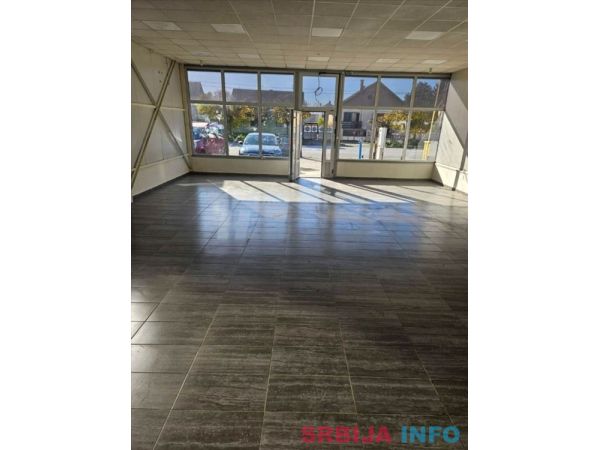Izdaje se lokal na bulevaru u Sremskoj Mitrovici