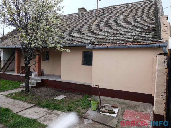 Na prodaju kuća u Bačkom Gradistu