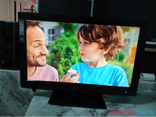 Quadro lcd-24ab11