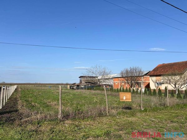 Prodaje se plac u Temerinu