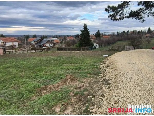 4 Parcele po 12,5 ari ukupno 50 ari Popović Sopot 