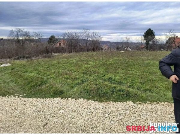 4 Parcele po 12,5 ari ukupno 50 ari Popović Sopot 